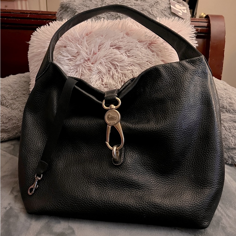 Dooney and Bourke 🔥Black Pebble Bag